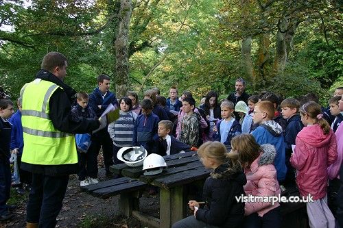 A party of school children from Woodley are educated by Project Manager, Tim Boylan.